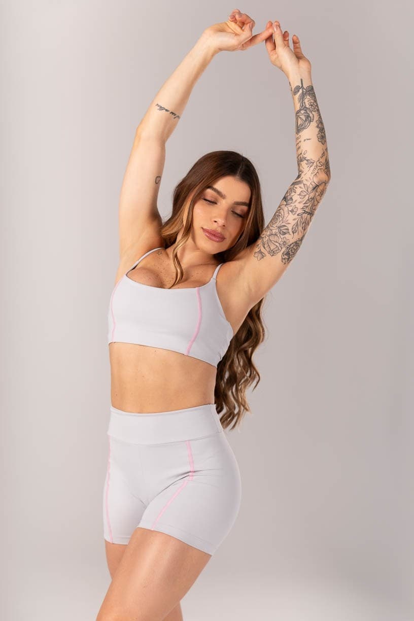 Short com Cobertura Contrastante (Cinza Claro) | Ref: K4016-D