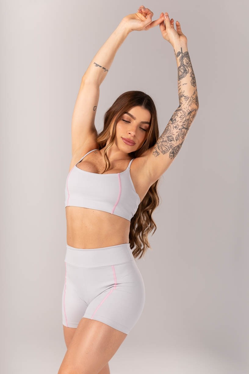 Short com Cobertura Contrastante (Cinza Claro) | Ref: K4016-D