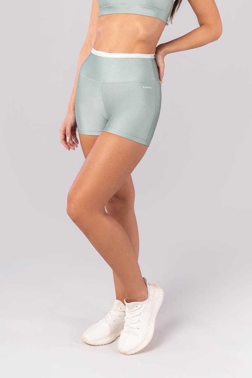 Short Bicolor com Vira (Verde Menta / Off-White) | Ref: K4399-B