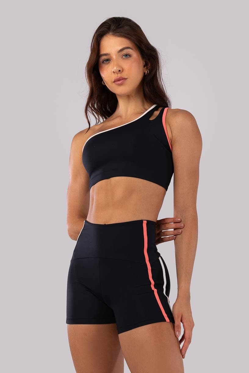 Top Assimétrico com Abertura no Ombro (Preto / Aquarela / Off-White) | Ref: K4526-A