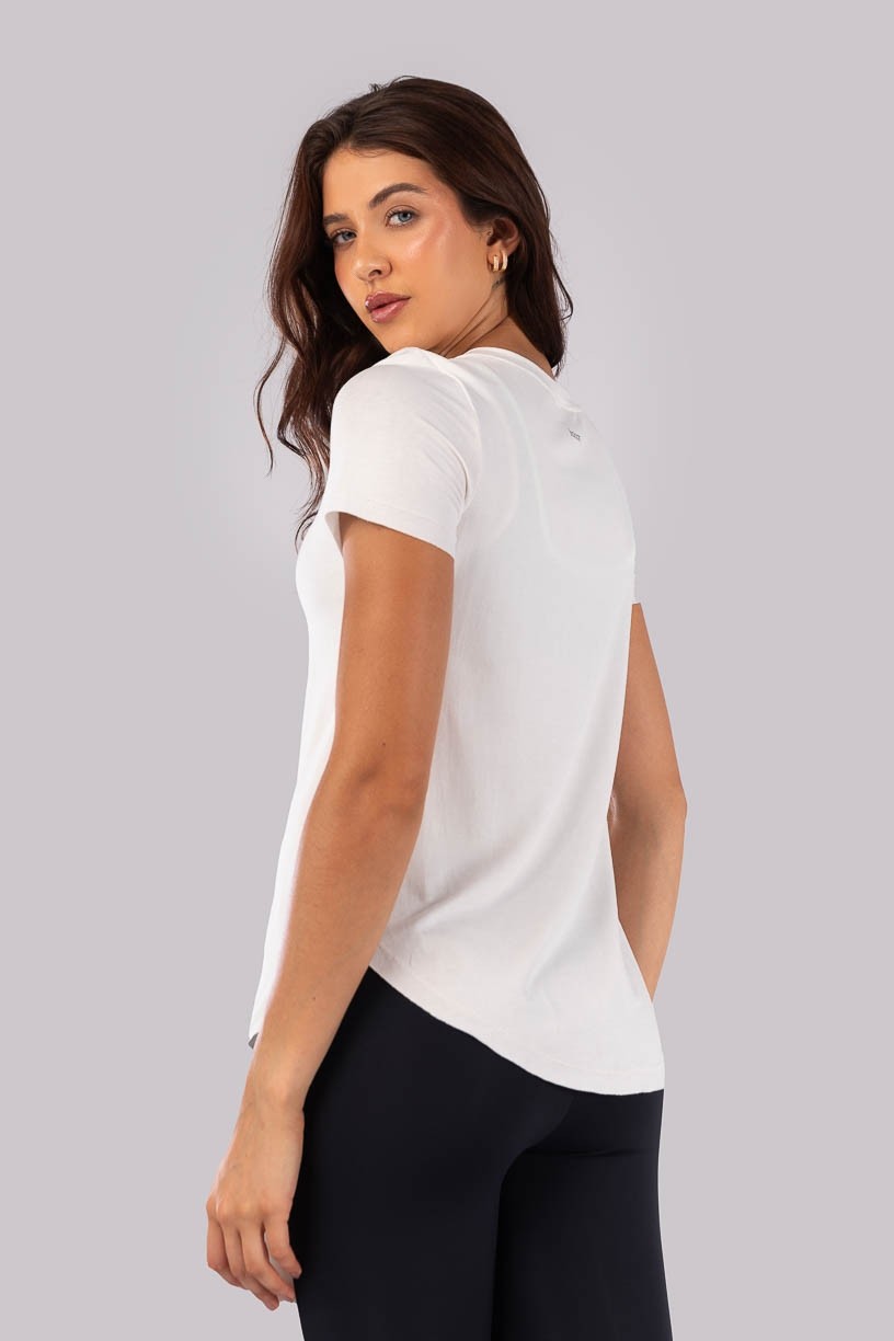 Blusa com Barra Arredondada (Off-White) | Ref: K4546-A