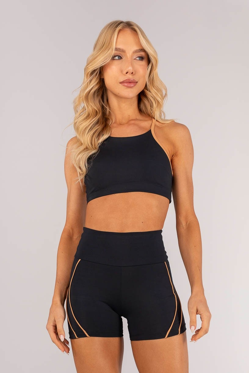 Top com Decote Alto e Alças Cruzadas (Preto / Caramelo) | Ref: K4597-A