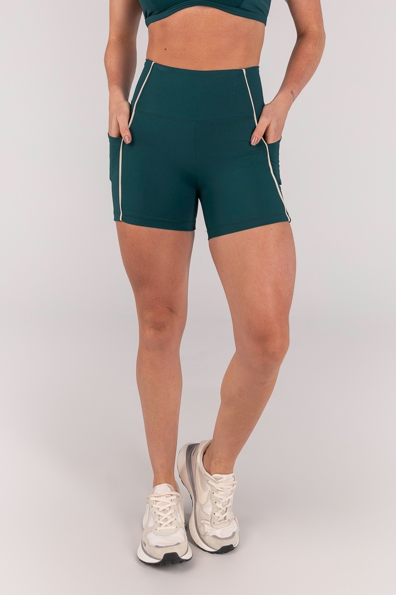 Short com Bolsos e Vivo (Imperial / Off-White) | Ref: K4648-B