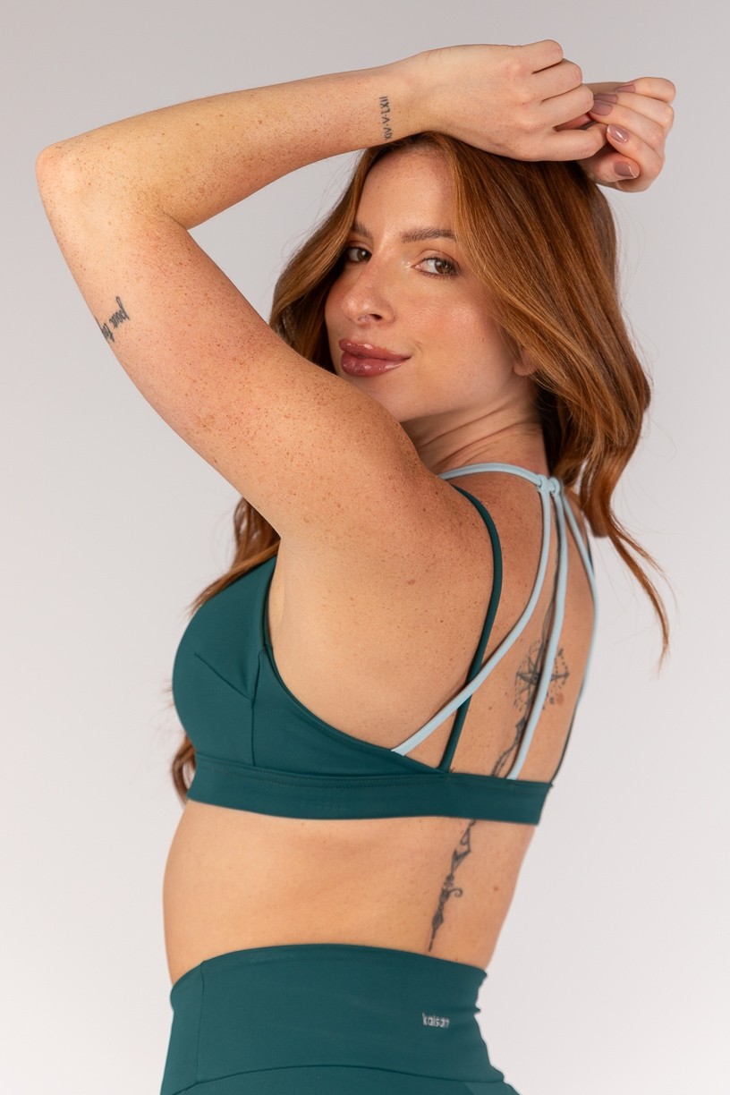 Top com Decote Reto e Alças Trabalhadas nas Costas (Imperial / Glacial) | Ref: K4652-A