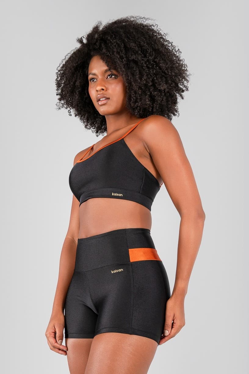 Short com Recorte no Cós (Preto / Bronze) | Ref: K4156-D