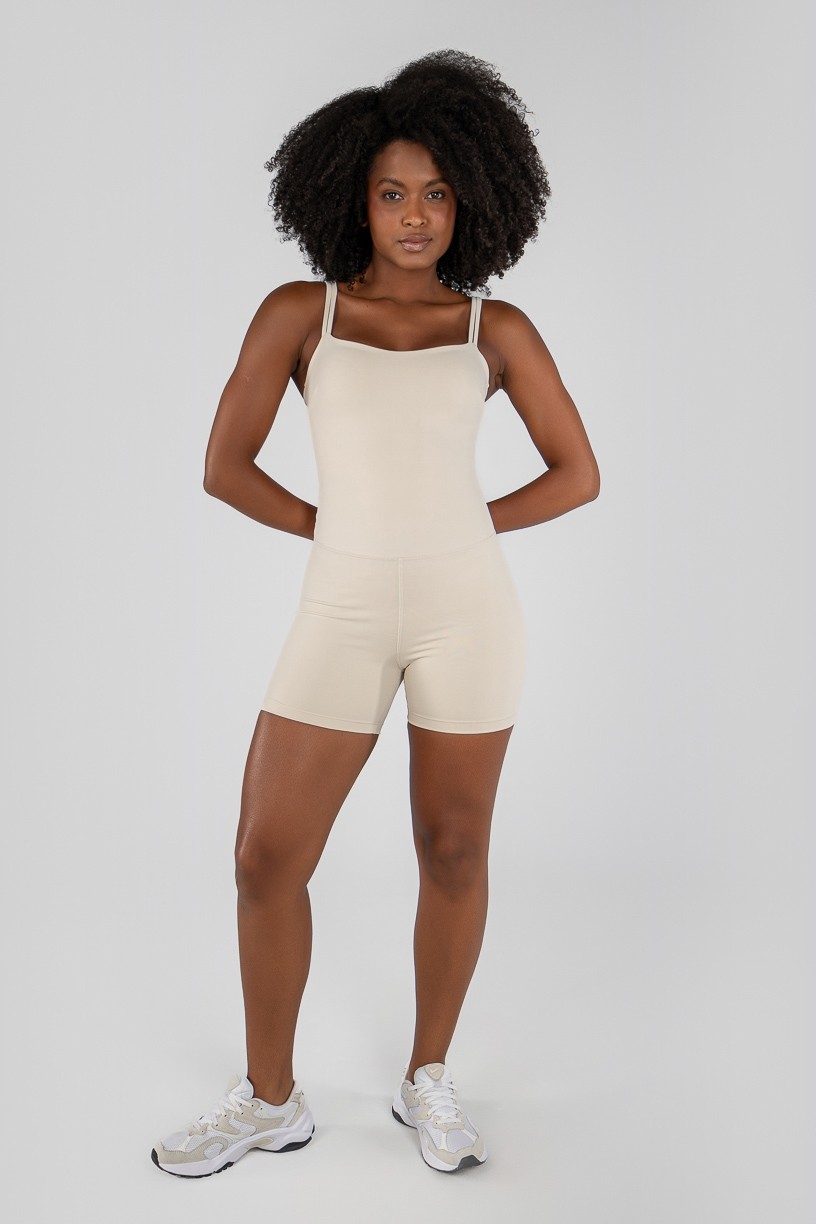 Macaquinho com Decote Reto Alças Duplas e Abertura nas Costas (Off-White) | Ref: K4815-B