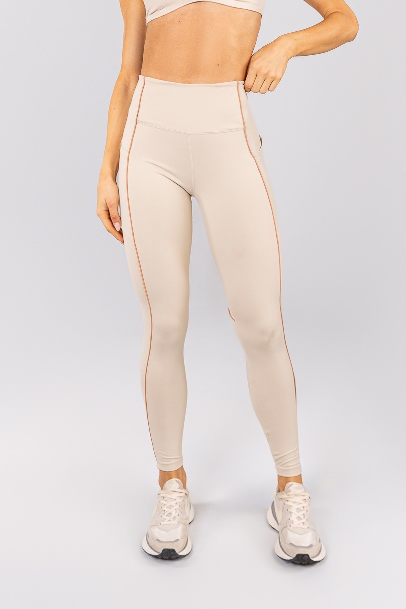 Calça Legging com Bolsos e Vivo (Off-White / Macadâmia) | Ref: K4647-C