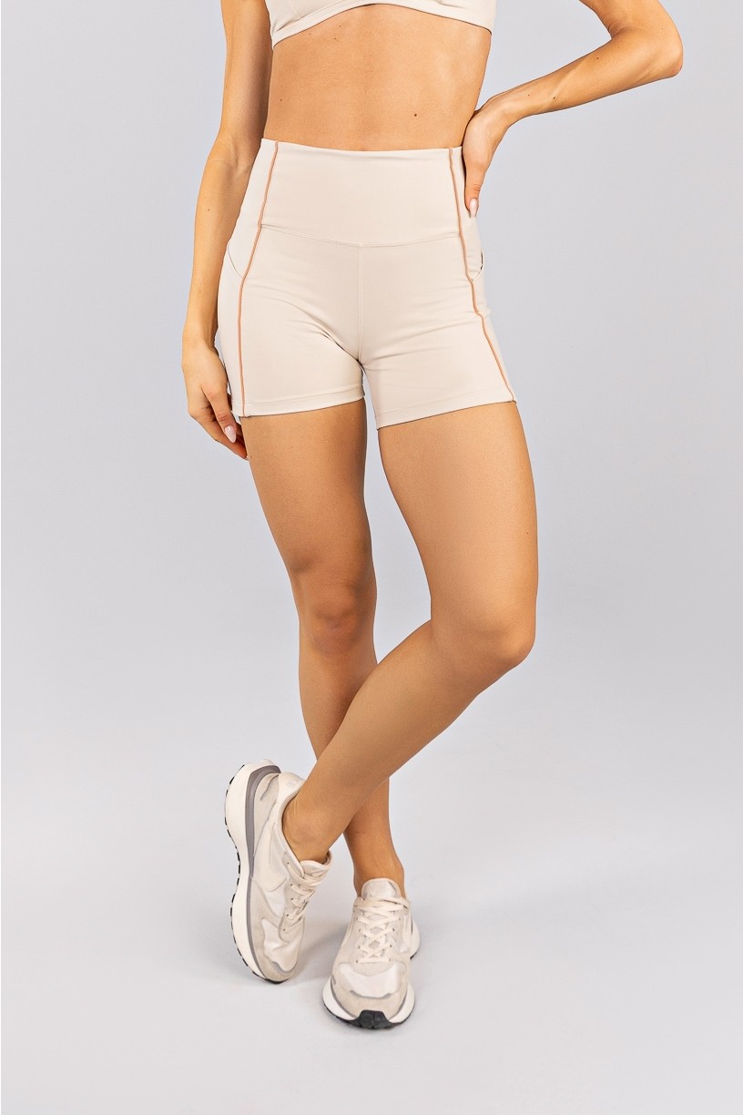 Short com Bolsos e Vivo (Off-White / Macadâmia) | Ref: K4648-C