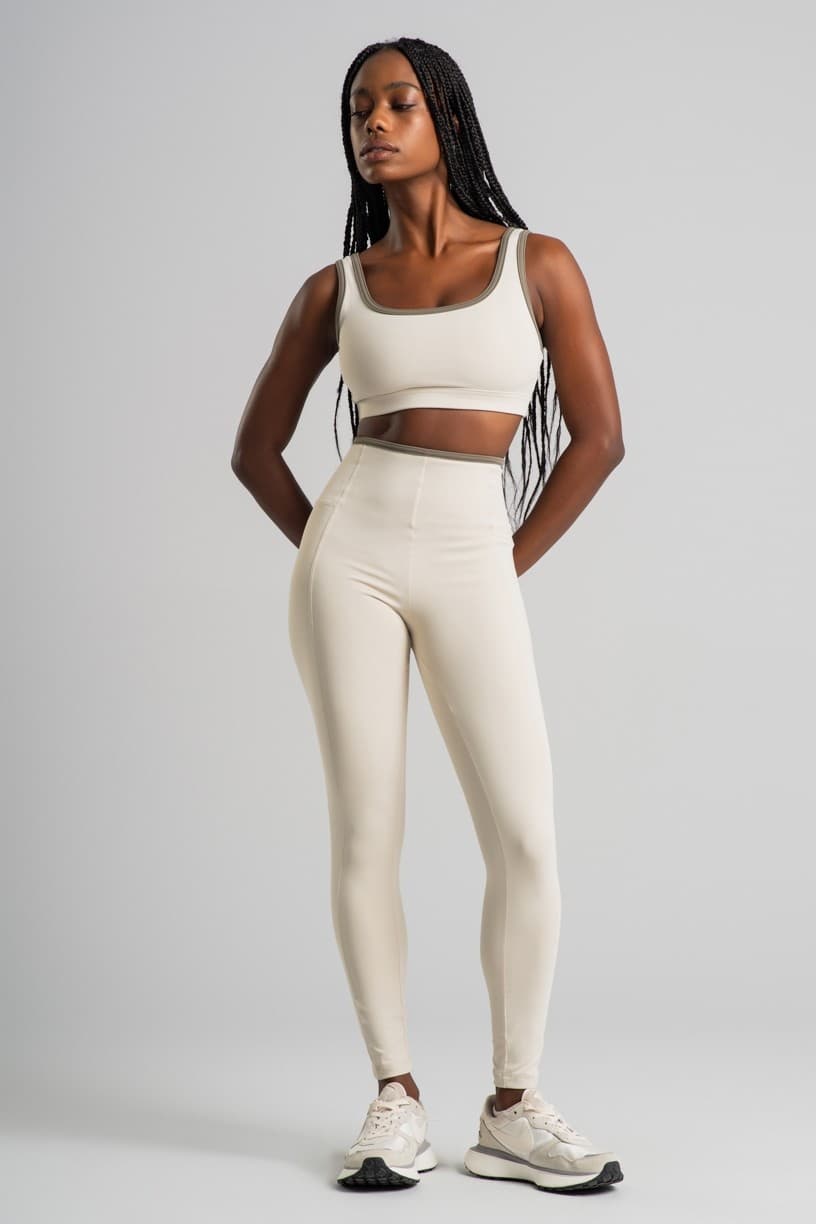 Calça Legging com Recortes e Viés na Cintura (Off-White / Oliva) | Ref: K4515-B