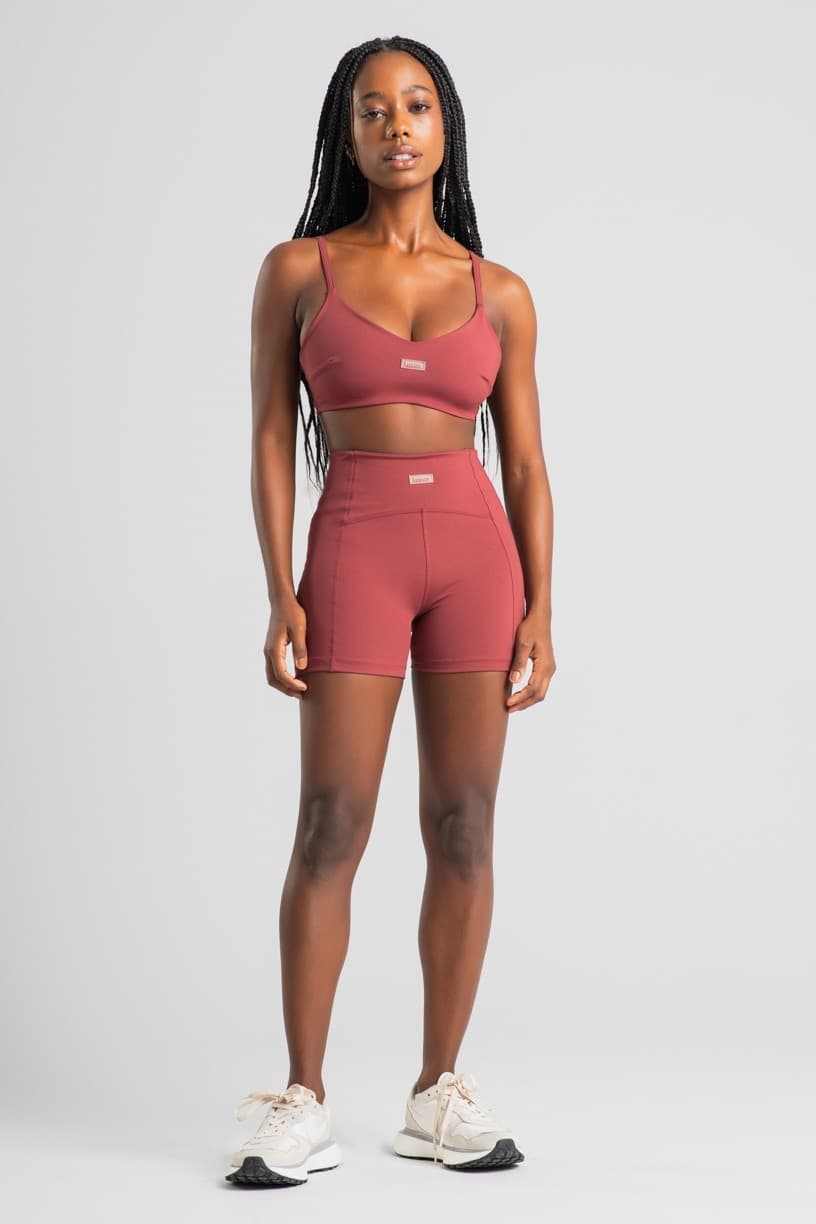 Short com Faixa Lateral (Rum) | Ref: K4537-D