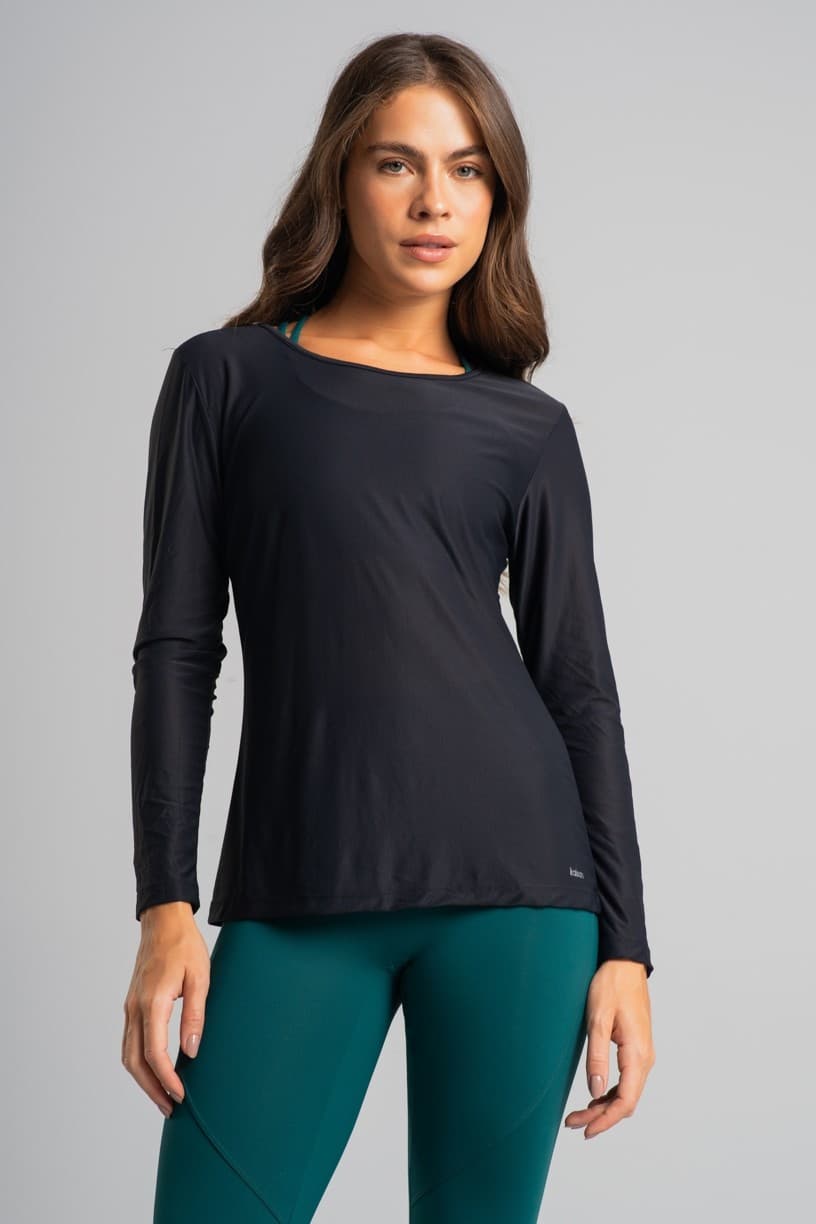 Blusa com Manga Longa e Abertura nas Costas (Preto) | Ref: K4847-B