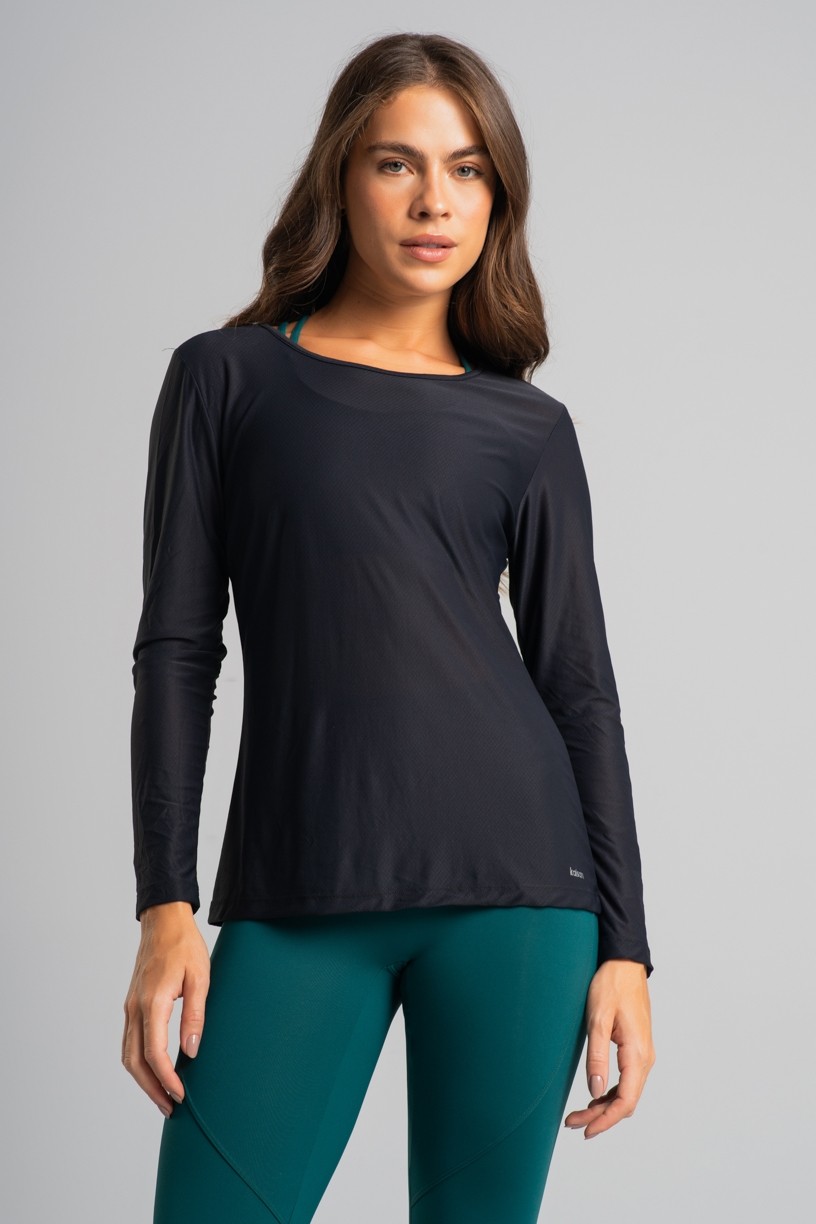 Blusa com Manga Longa e Abertura nas Costas (Preto) | Ref: K4847-B
