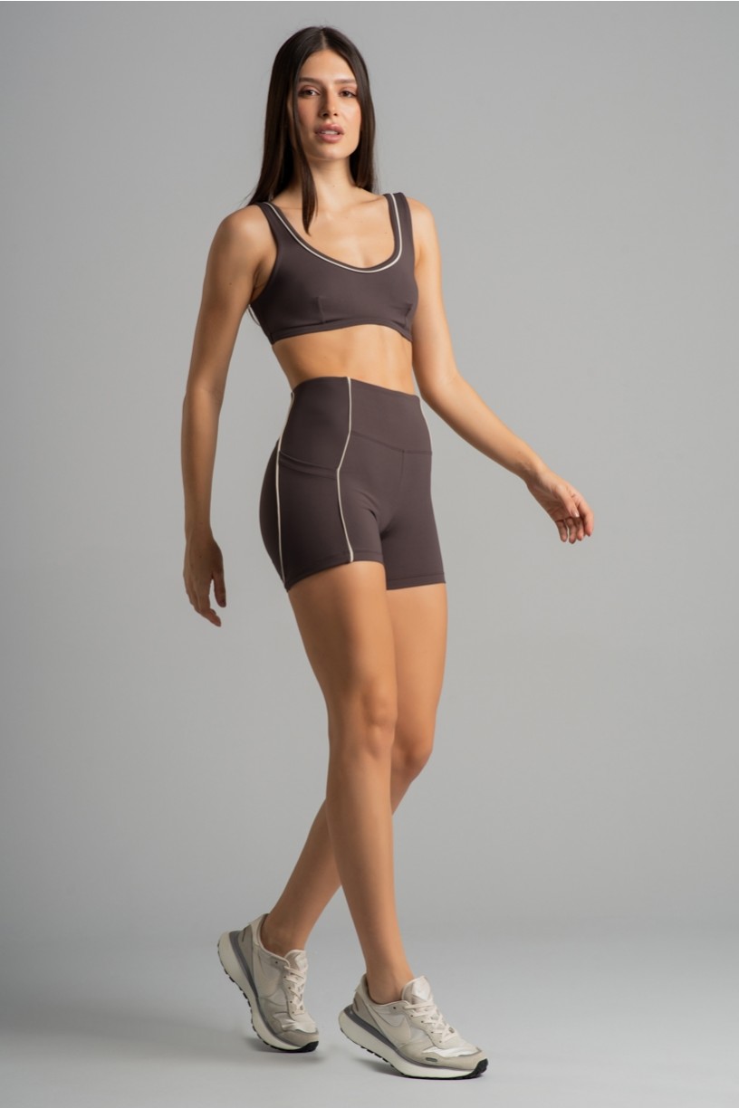 Short com Bolsos e Vivo (Trufa / Off-White) | Ref: K4648-E