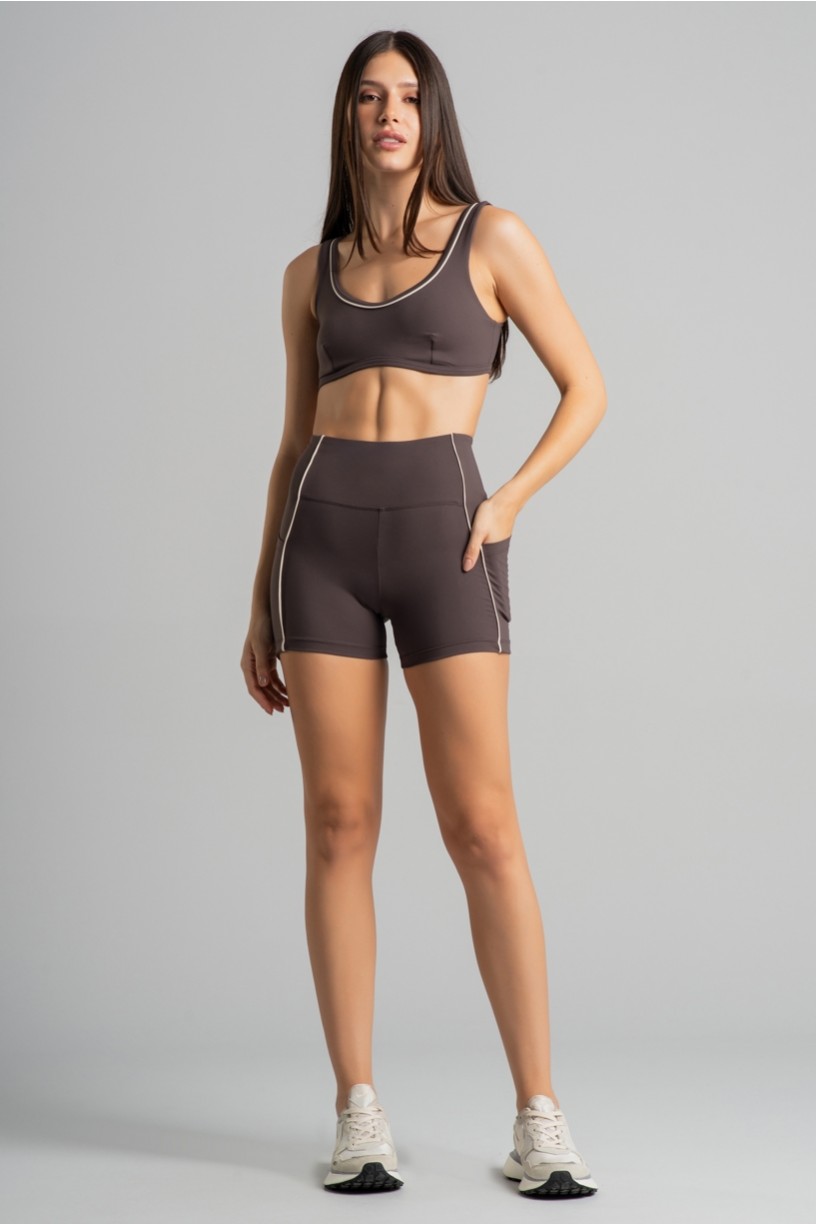 Short com Bolsos e Vivo (Trufa / Off-White) | Ref: K4648-E