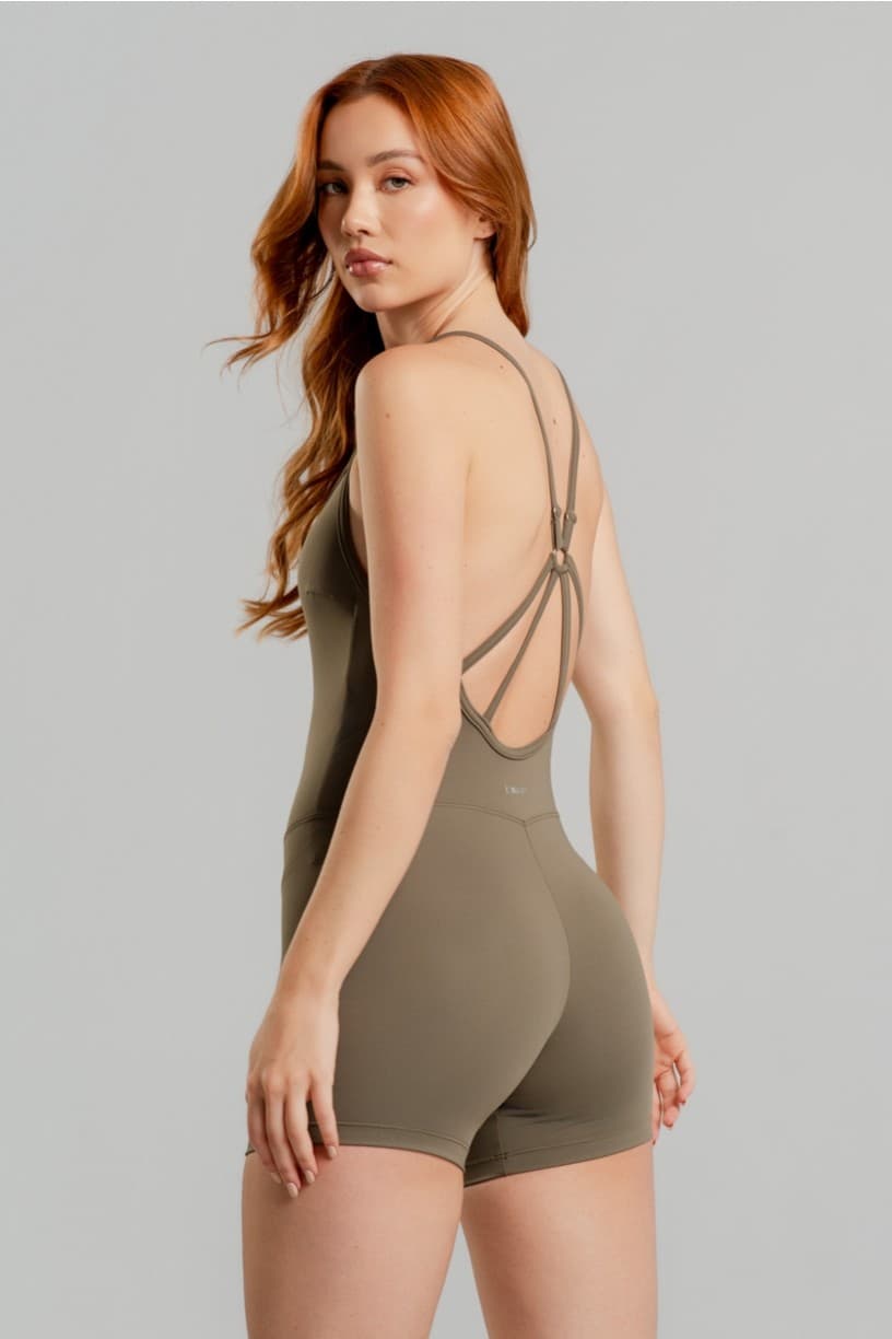 Macaquinho com Tiras e Alças Reguláveis (Oliva) | Ref: K4358-E