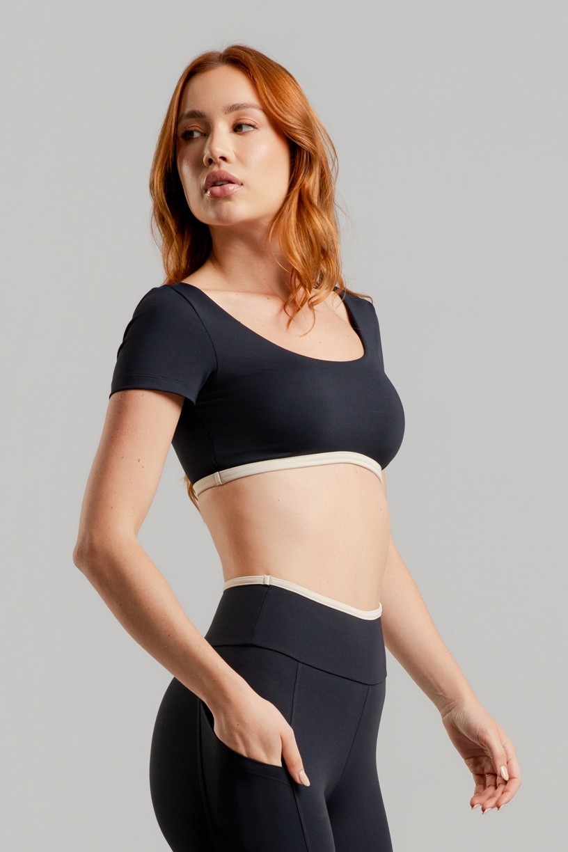 Top Slim com Manga (Preto / Off-White) | Ref: K4877-A