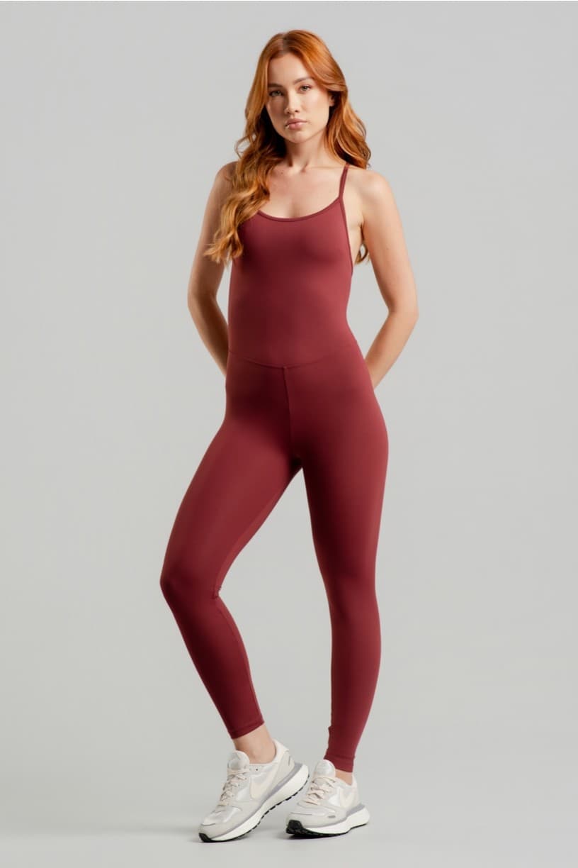 Macacão com Tiras e Alças Reguláveis (Rum) | Ref: K4898-A