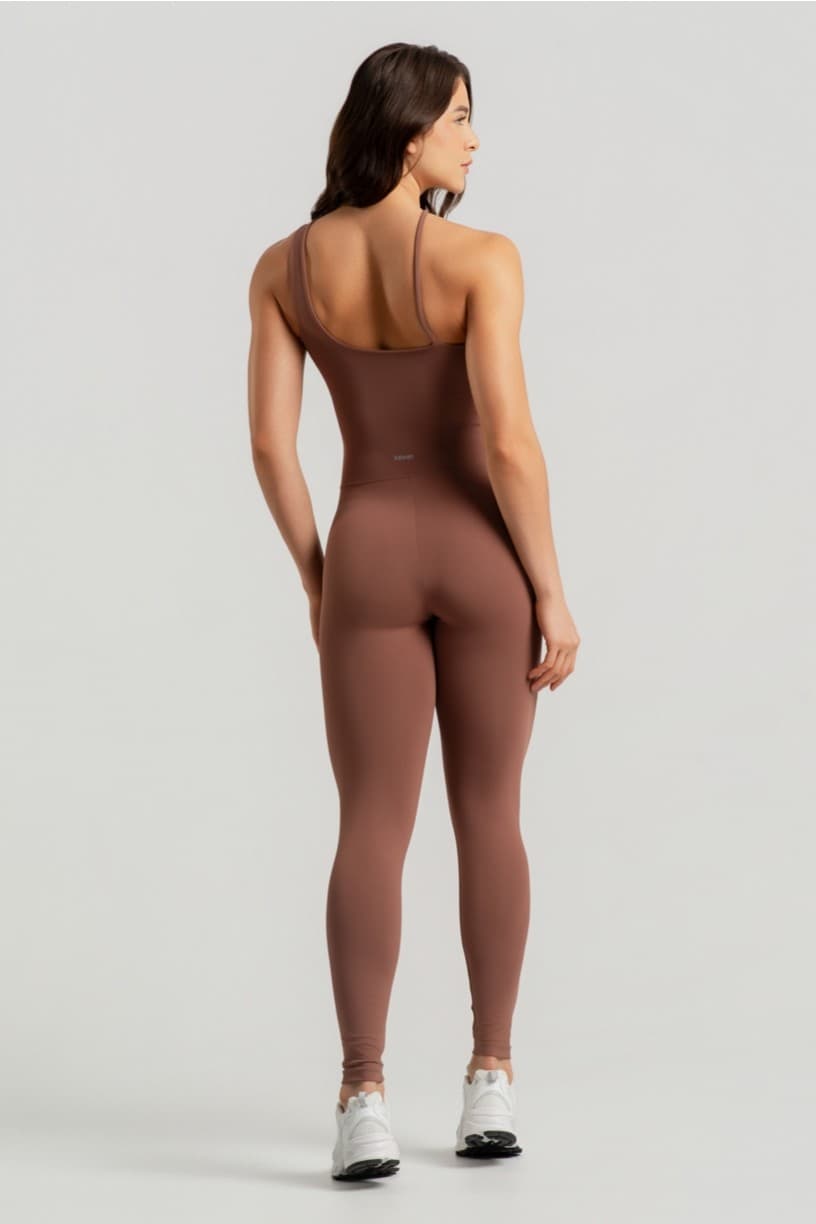 Macacão Assimétrico com Alças Diferenciadas (Canela) | Ref: K4952-A