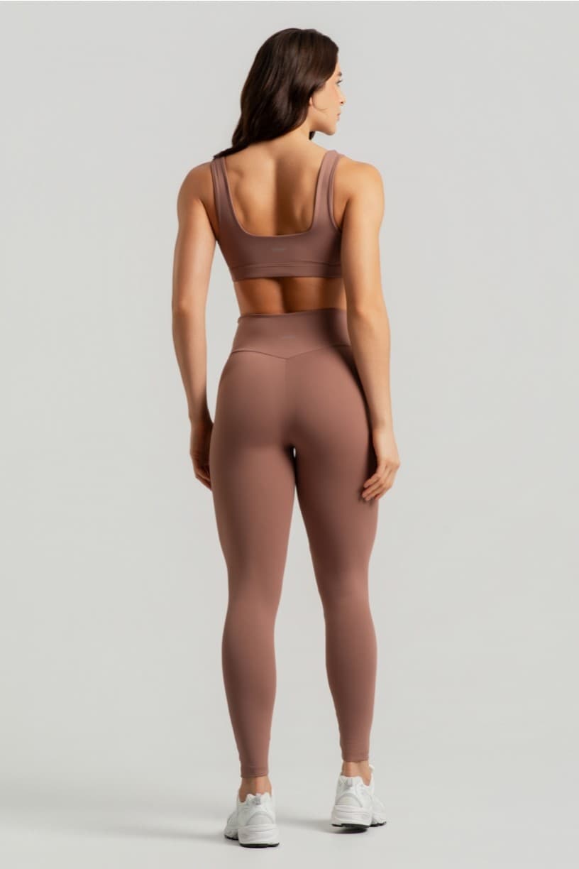 Calça Legging com Cós Transpssado e Recorte (Canela) | Ref: K4934-B