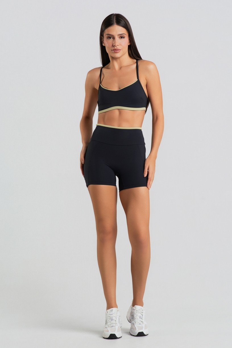 Short com Bolsos e Detalhes Contrastantes (Preto / Lemon) | Ref: K5054-B