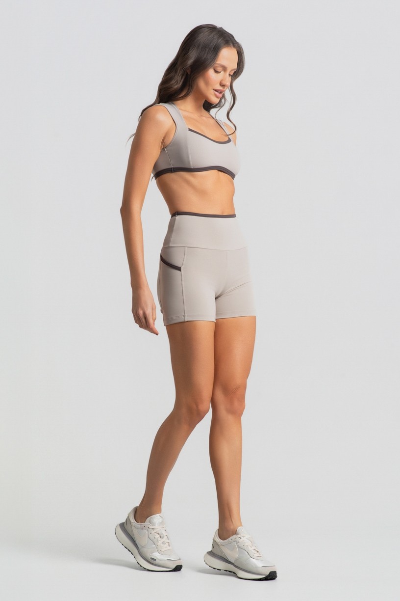 Short com Bolsos e Cós Contrastante (Duna / Trufa) | Ref: K4832-C