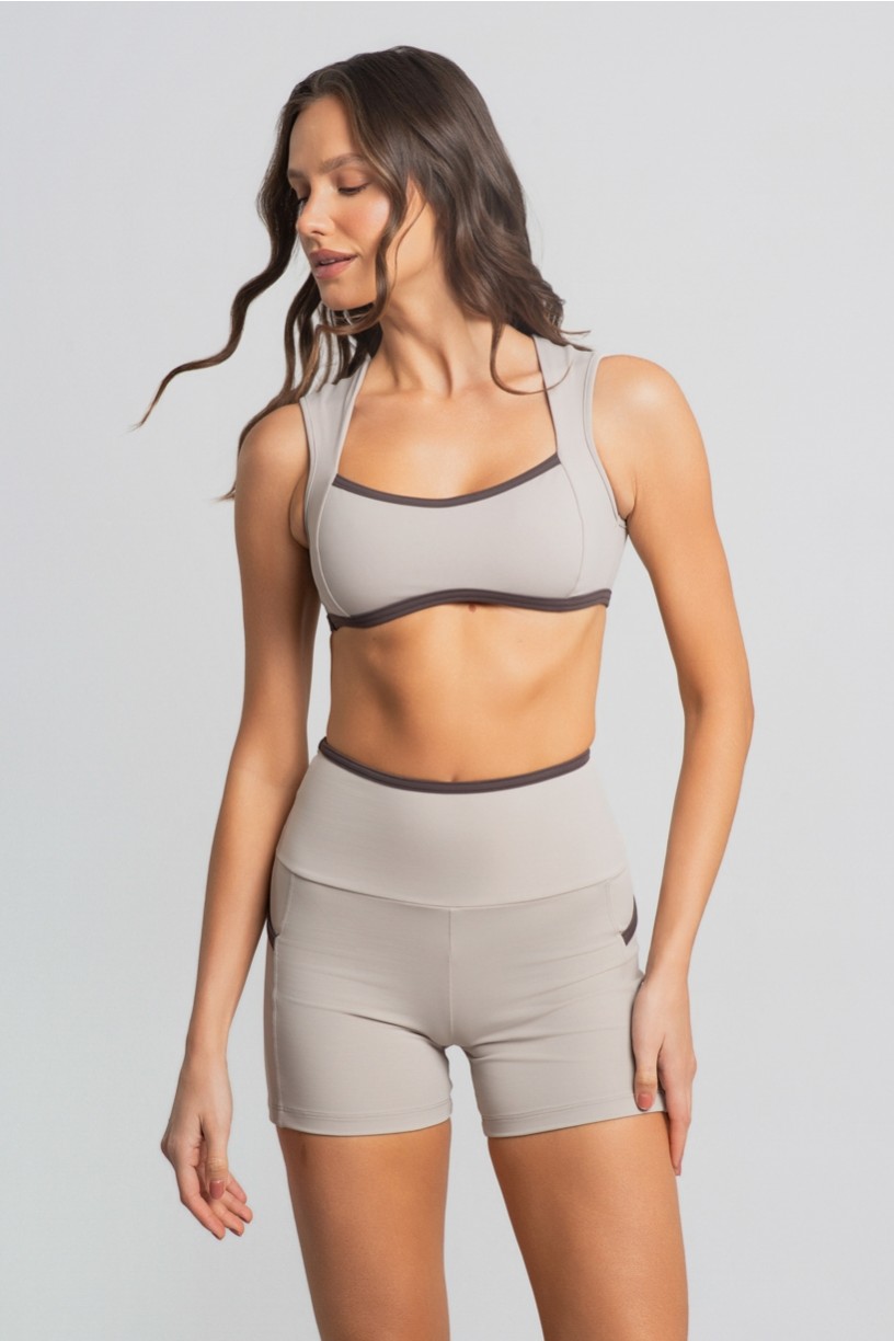 Short com Bolsos e Cós Contrastante (Duna / Trufa) | Ref: K4832-C