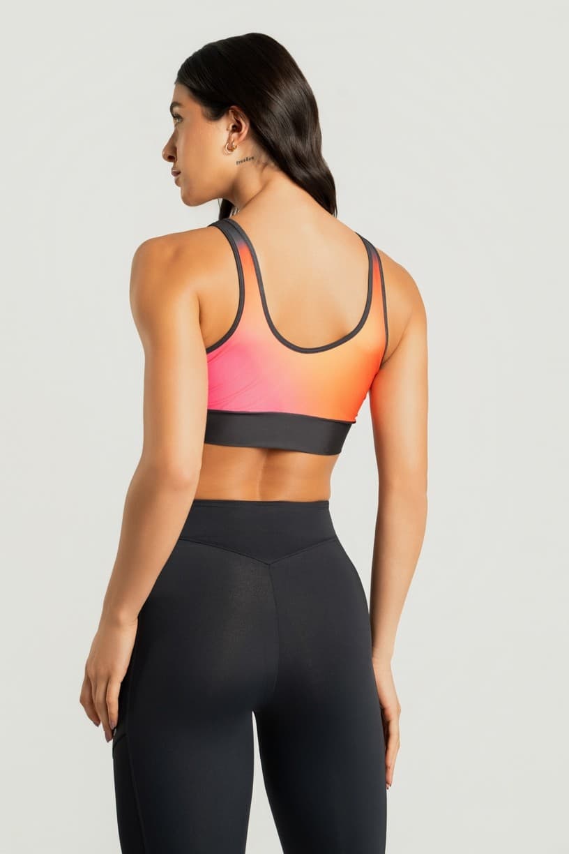 Top com Alças Médias Estampa Digital (Preto / Energy) | Ref: K3522-A