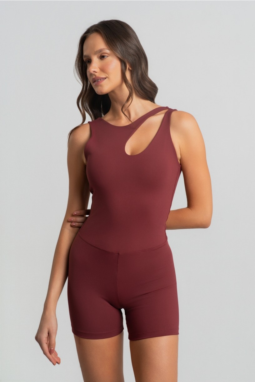 Macaquinho Assimétrico com Decote Alto (Rum) | Ref: K4997-A