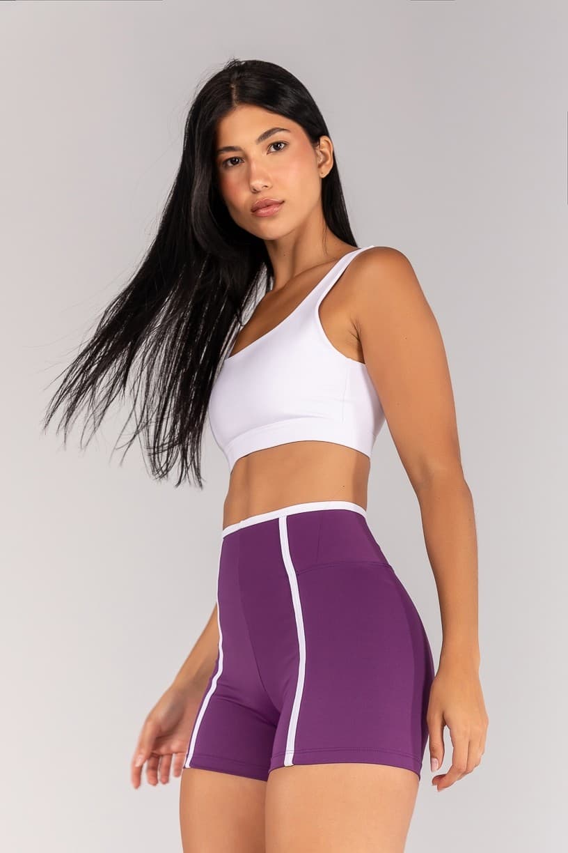 Short com Cós de Vira e Chapados (Ametista / Branco) | Ref: K4697-B